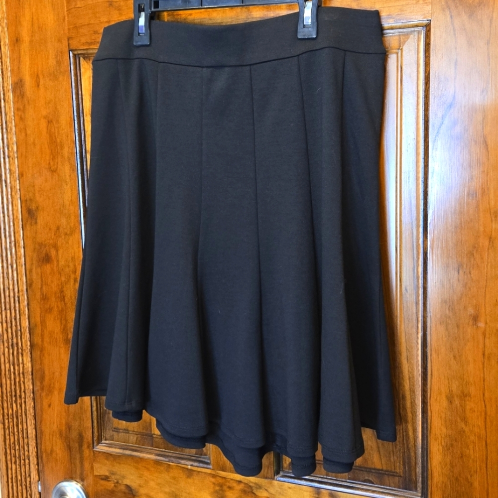 Maurices Ponte Trumpet Skirt EUC Medium